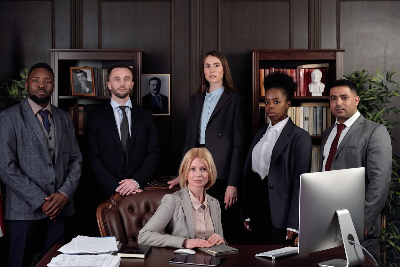 Personalführung Büro Team kulturelle Diversität Führungskräftetraining Vorteile im Blick